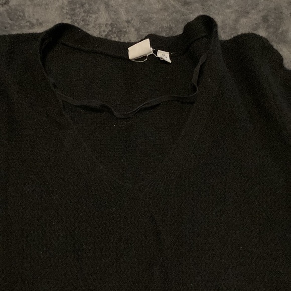 Gap Black Sweater - Picture 2 of 2